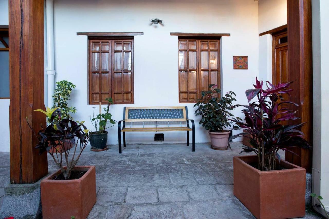 Casa Lunaloma - Boutique Apartments Quito Exterior foto